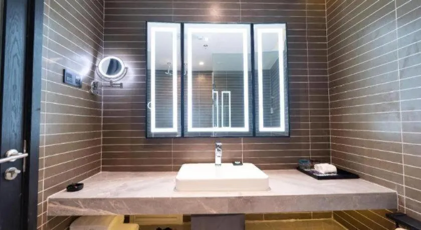 Xana Hotelle· Wulumuqi High Speed Railway Station Baonengcheng