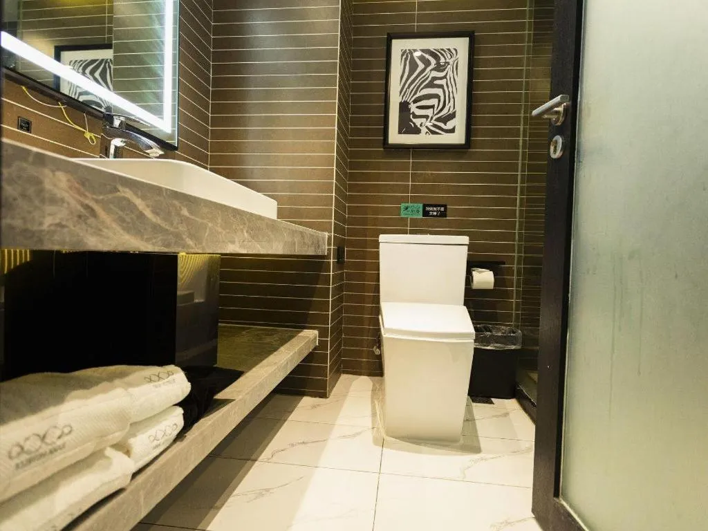 Xana Hotelle· Wulumuqi High Speed Railway Station Baonengcheng