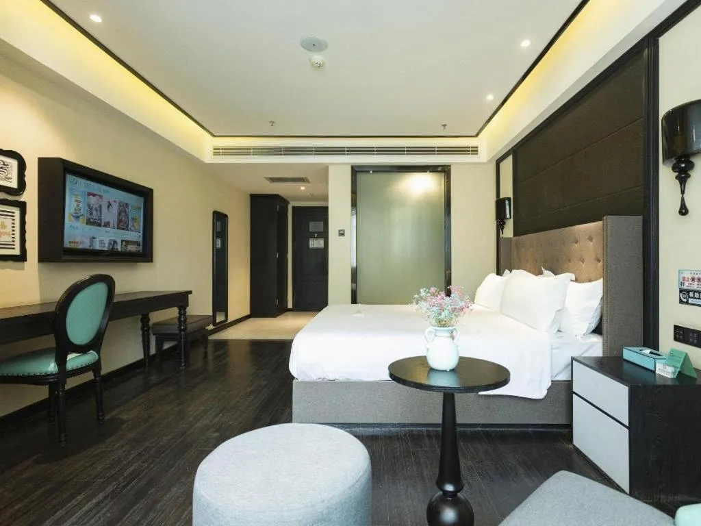 Bed in Xana Hotelle· Wulumuqi High Speed Railway Station Baonengcheng