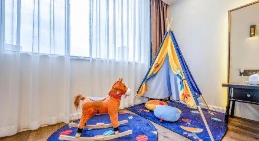 Jinjiang Metropolo Haikou East High Speed Railway Station Normal University