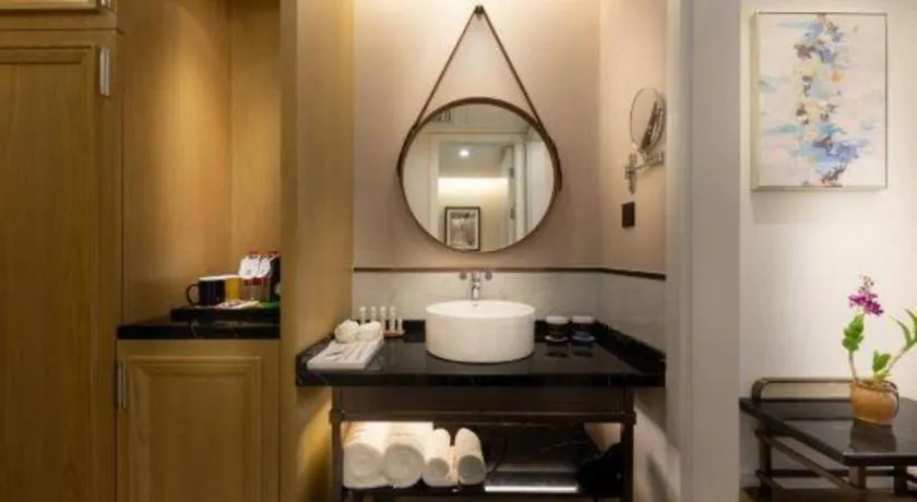 Jinjiang Metropolo Haikou East High Speed Railway Station Normal University