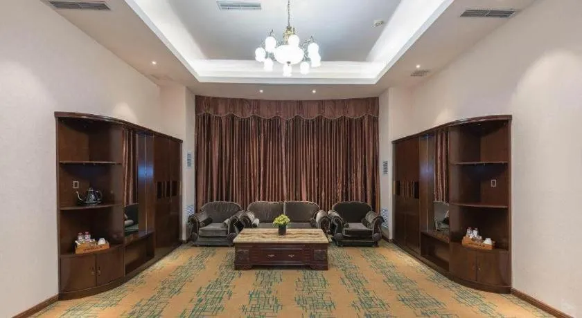 James Joyce Coffetel· Tianjin Olympic Center Lingbin Road Metro Station