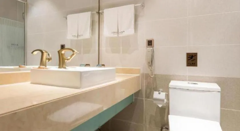 James Joyce Coffetel· Tianjin Olympic Center Lingbin Road Metro Station