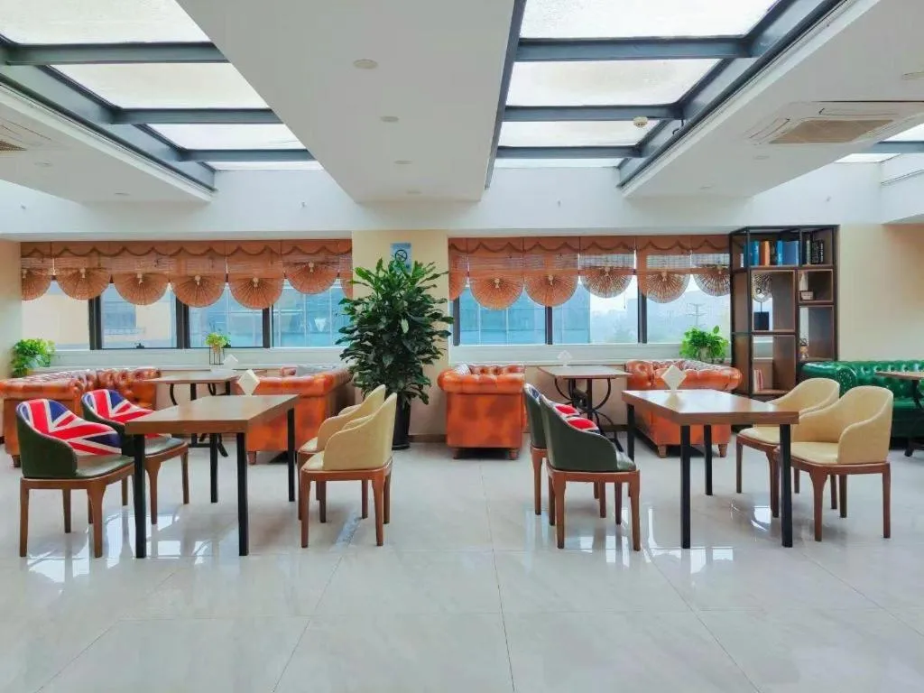 James Joyce Coffetel· Chengdu Shuangliu Airport Haibing City Wanda