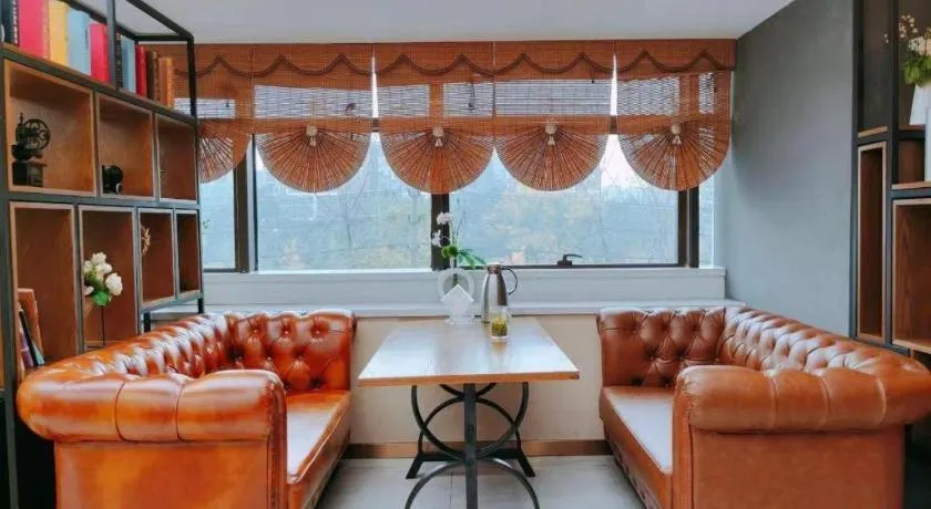 James Joyce Coffetel· Chengdu Shuangliu Airport Haibing City Wanda