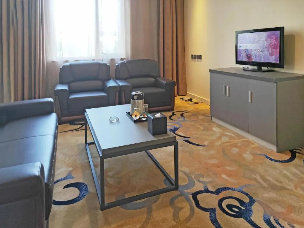 Chonpines Hotels· Shijiazhuang Fangbei