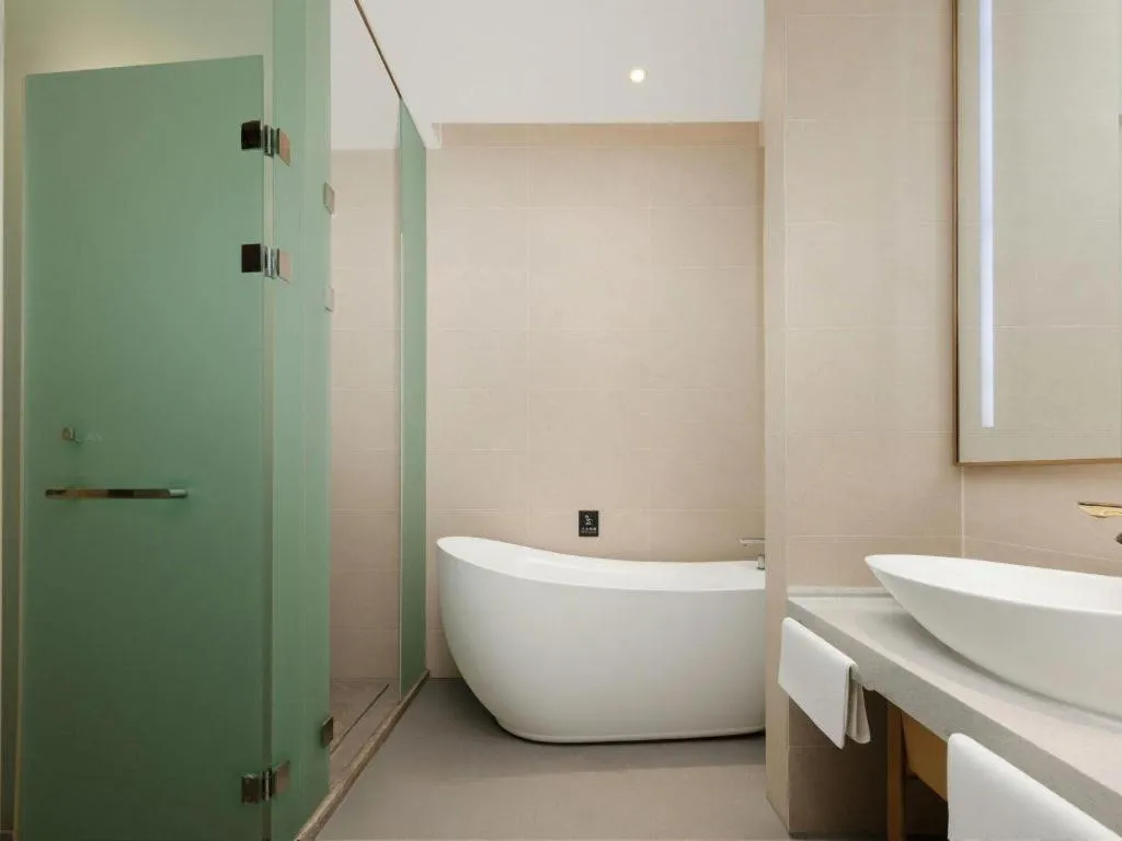 Lavande Hotels· Jingzhou Jianli