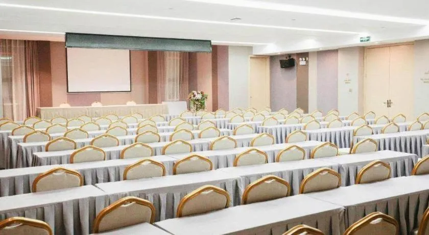 Lavande Hotels· Jingzhou Jianli