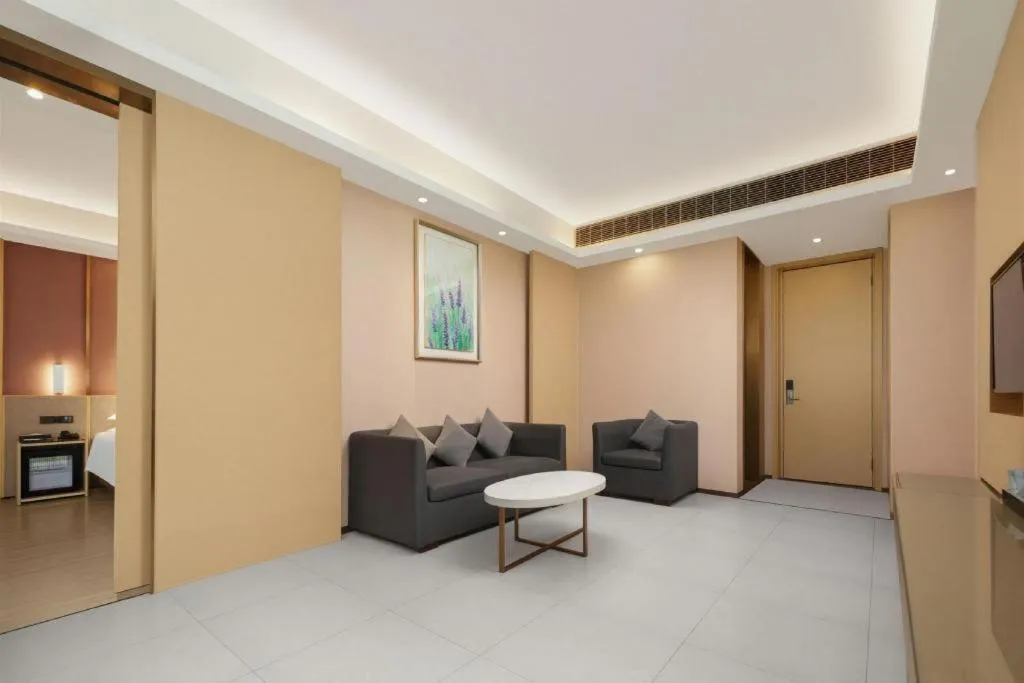 Lavande Hotels· Jingzhou Jianli