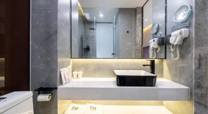 IU Hotels· Tianjin Houtai Chengjian University Haitai Industrial Park