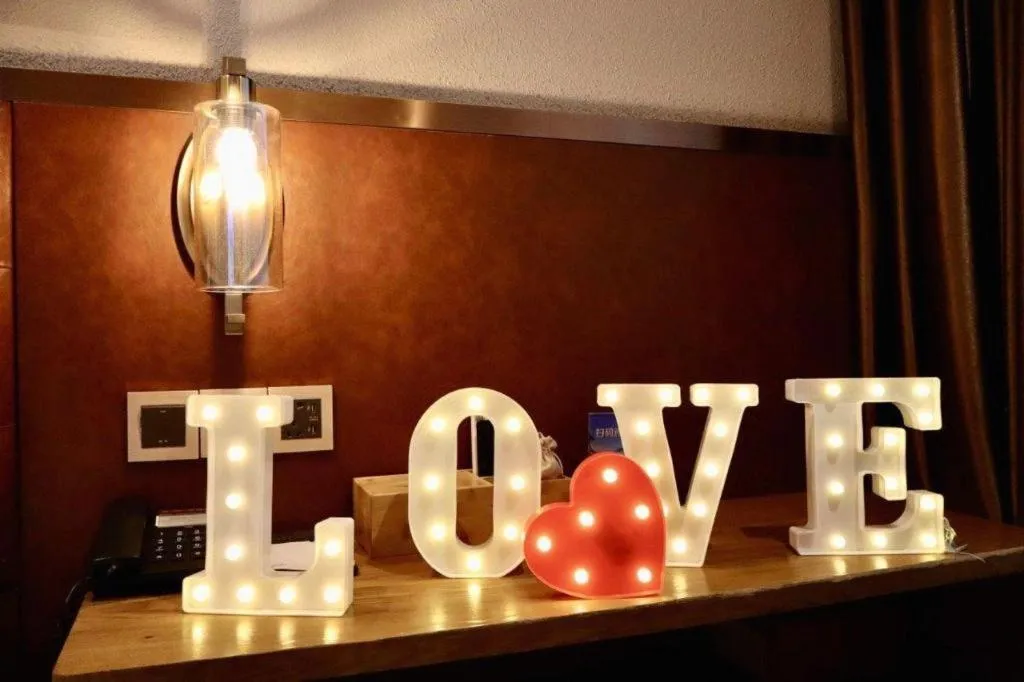 James Joyce Coffetel Shijiazhuang the Mixc Jinyuan Tower Airport Bus