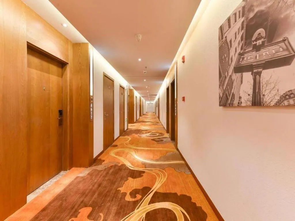 James Joyce Coffetel Shijiazhuang the Mixc Jinyuan Tower Airport Bus