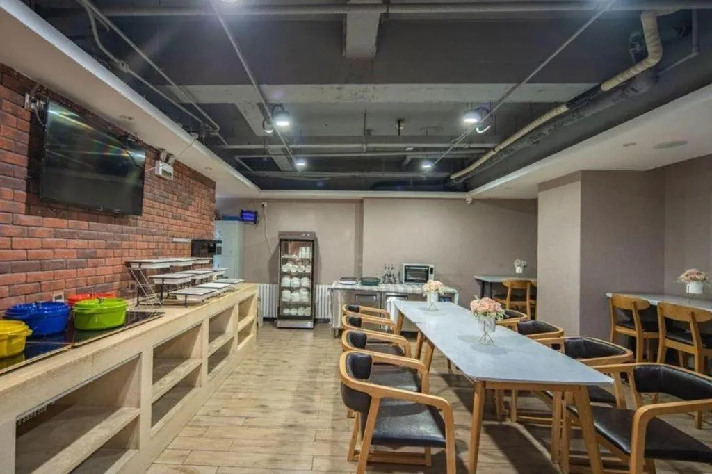 James Joyce Coffetel Shijiazhuang the Mixc Jinyuan Tower Airport Bus