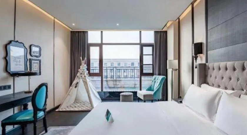 Bed in Xana Hotelle Luzhou High-Speed Railway Station Trading Market Passenger Terminal