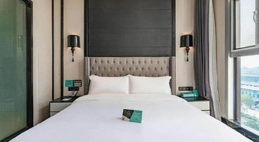 Bed in Xana Hotelle Luzhou High-Speed Railway Station Trading Market Passenger Terminal