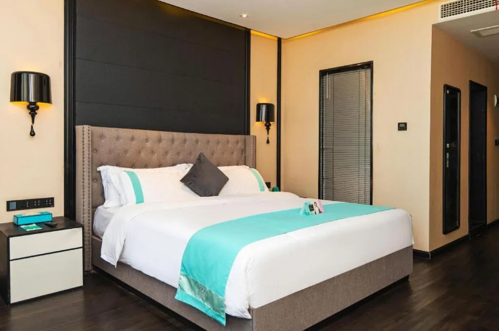 Bed in Xana Hotelle Luzhou High-Speed Railway Station Trading Market Passenger Terminal