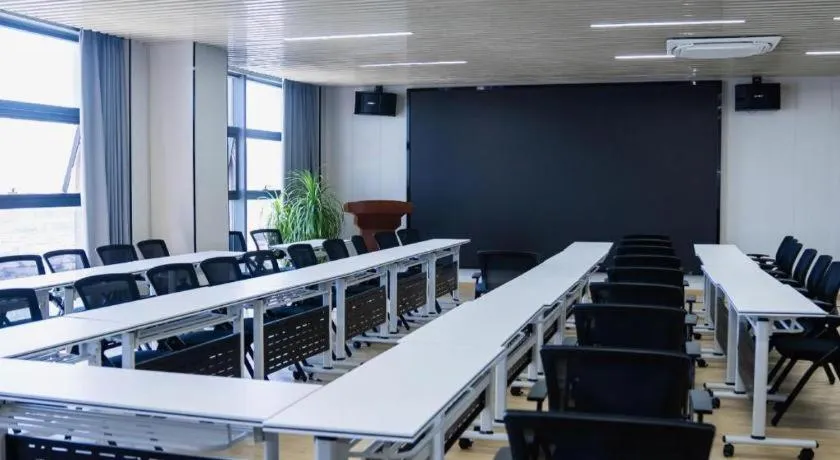 Magnotel Tongxiang Shimao Center