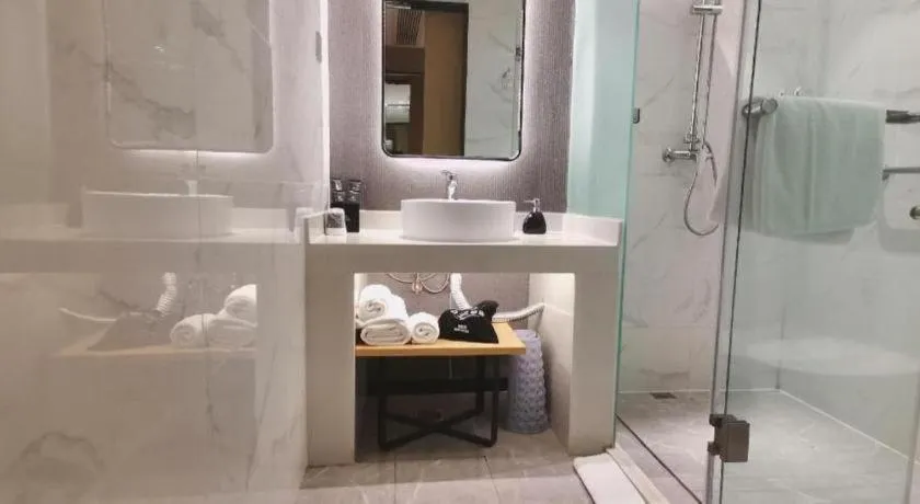 Magnotel Tongxiang Shimao Center