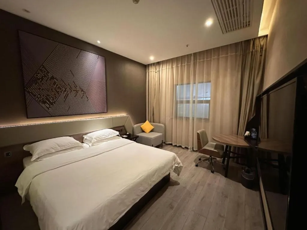 Bed in IU Hotels· Wuhan Jianghan Road Metro Station