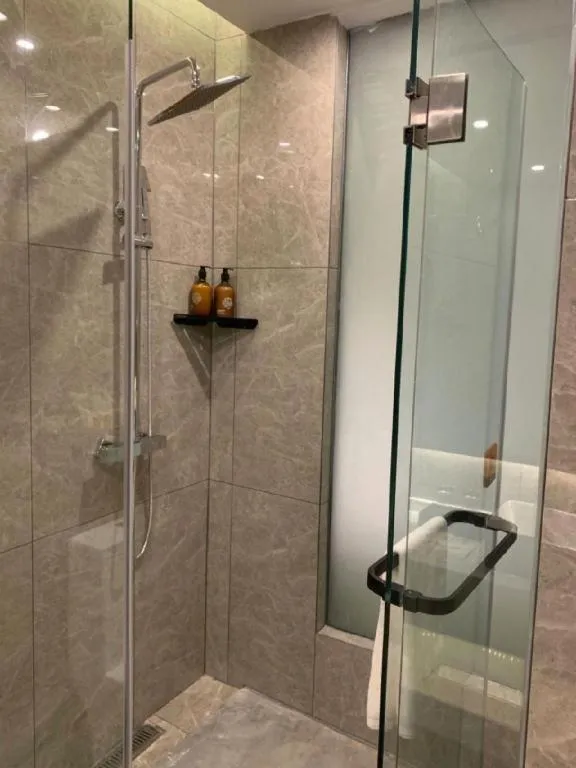 IU Hotels· Wuhan Jianghan Road Metro Station