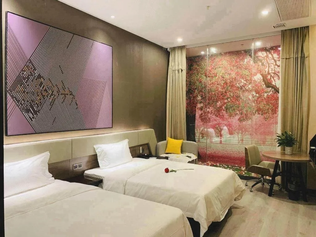 Bed in IU Hotels· Wuhan Jianghan Road Metro Station