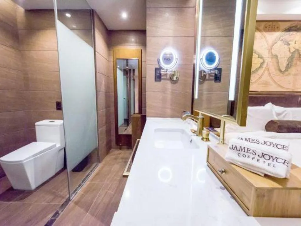 Bed in James Joyce Coffetel Changchun People's Square