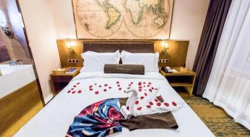 Bed in James Joyce Coffetel Changchun People's Square