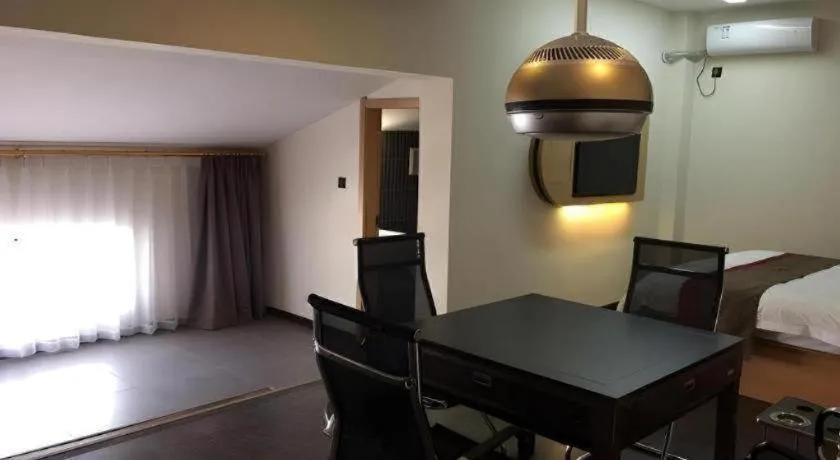 Thank Inn Hotel Hubei Huanggang Hong'an County Hong'an No.1 Middle School