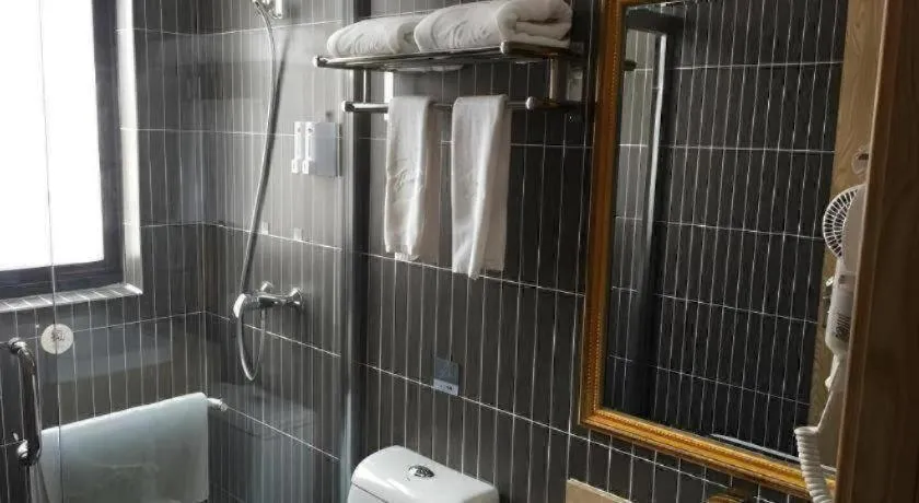 Thank Inn Hotel Hubei Huanggang Hong'an County Hong'an No.1 Middle School