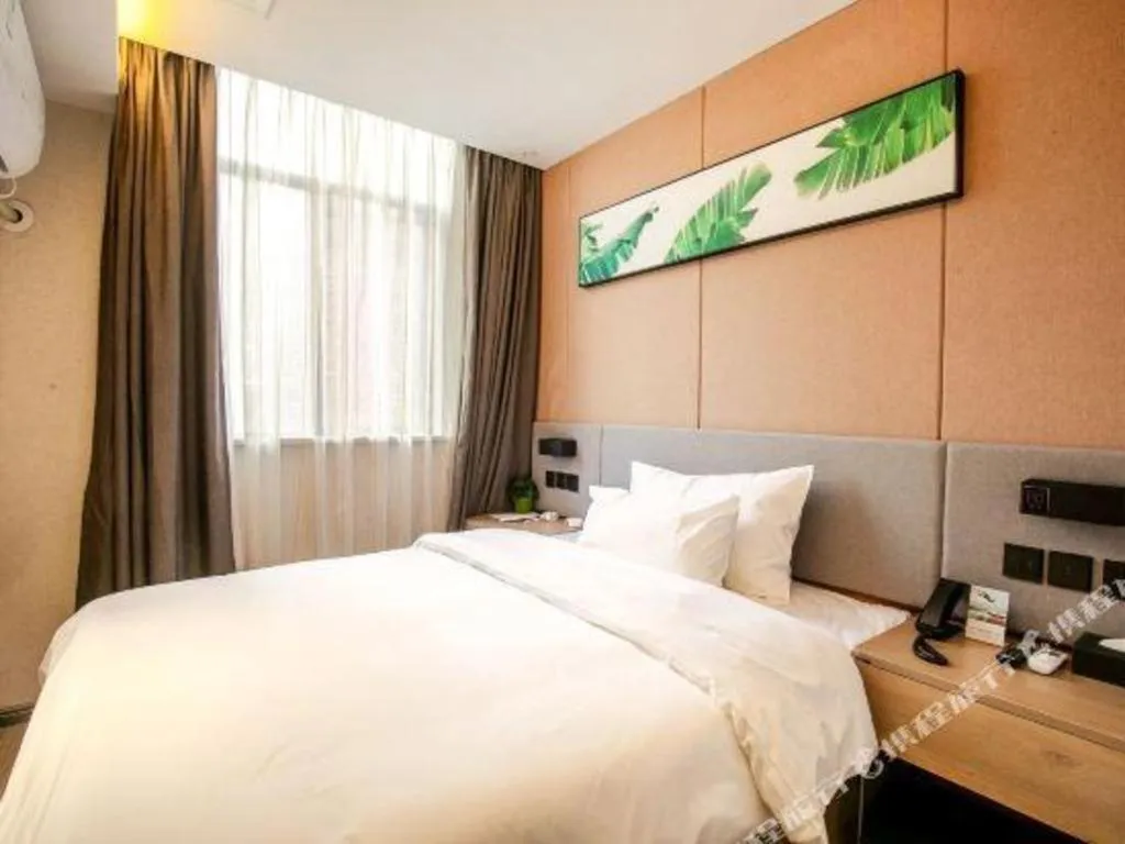 Bed in UP and IN Hotel Jiangxi Nanchang City Nanchang County Liantang Zhong Avenue Huarunwanjia