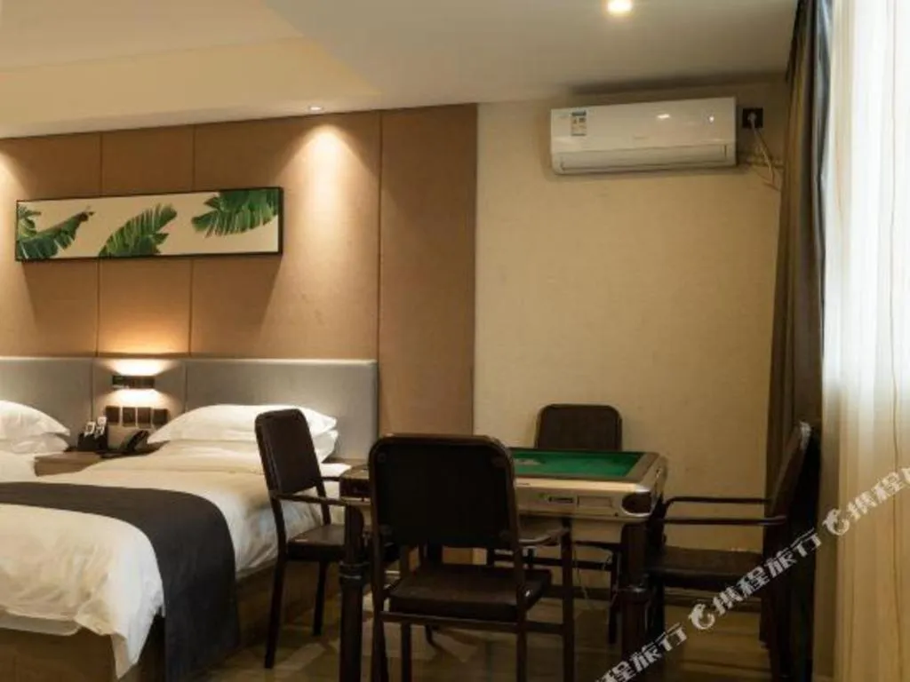 Bed in UP and IN Hotel Jiangxi Nanchang City Nanchang County Liantang Zhong Avenue Huarunwanjia
