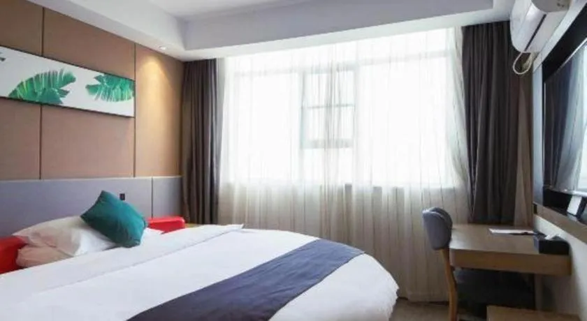 Bed in UP and IN Hotel Jiangxi Nanchang City Nanchang County Liantang Zhong Avenue Huarunwanjia