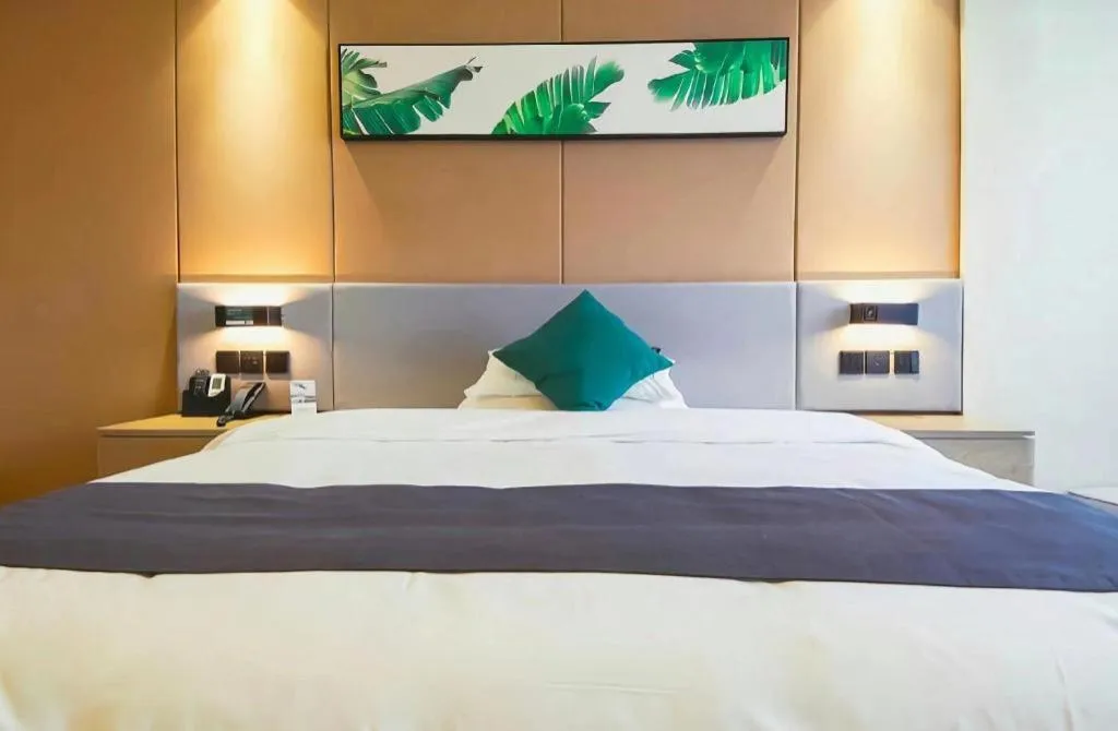 Bed in UP and IN Hotel Jiangxi Nanchang City Nanchang County Liantang Zhong Avenue Huarunwanjia