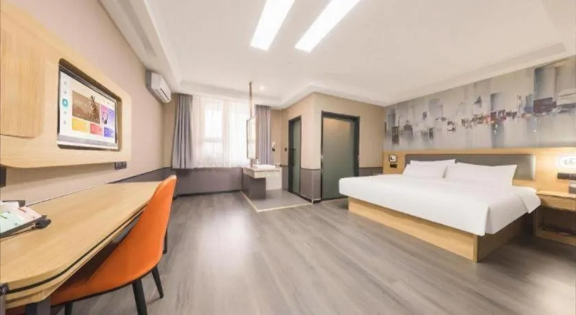 Bed in Thank Inn Plus Hotel Xinjiang Urumqi Tianshan District Bingtuan Erzhong