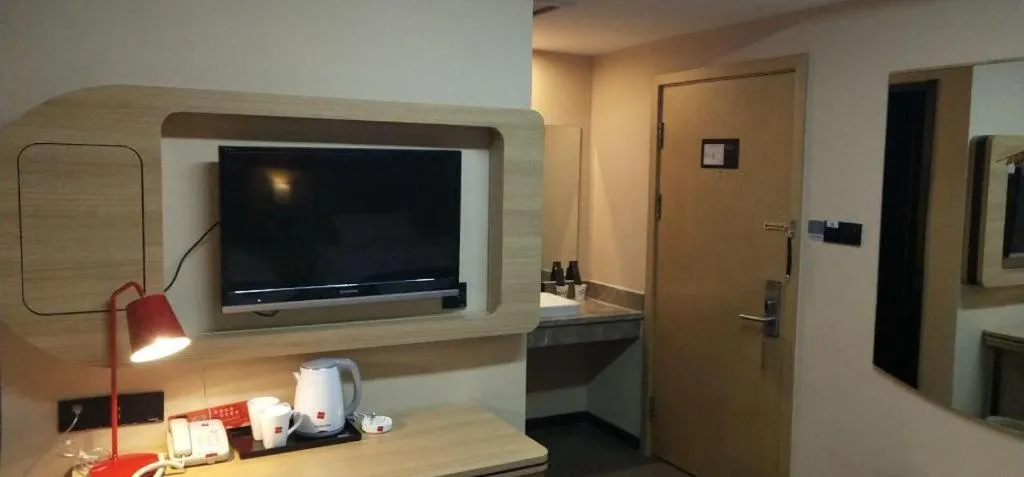 Thank Inn Plus Hotel Xinjiang Urumqi Tianshan District Bingtuan Erzhong