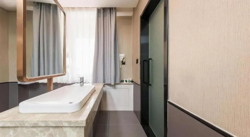 Bed in Thank Inn Plus Hotel Xinjiang Urumqi Tianshan District Bingtuan Erzhong