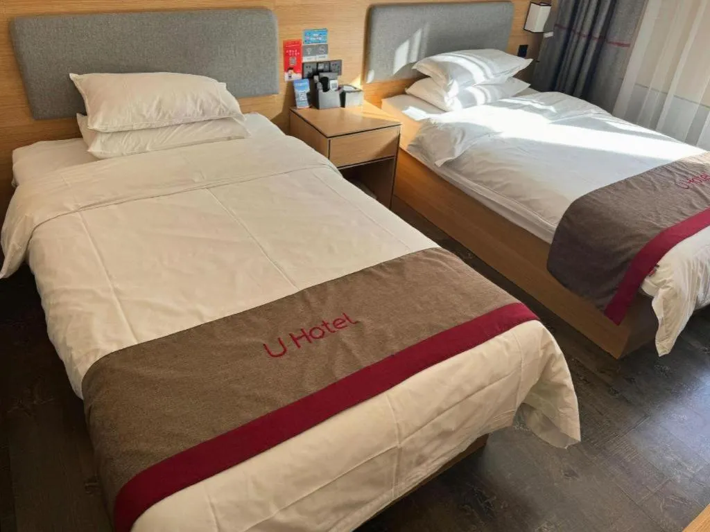 Bed in Thank Inn Plus Hotel Xinjiang Urumqi Tianshan District Bingtuan Erzhong