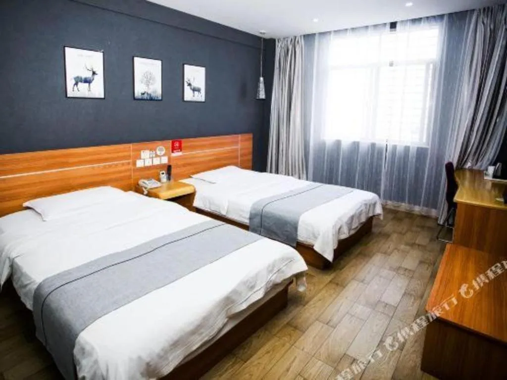 Bed in Thank Inn Hotel Hainan Sanya Sanya Bay Seascape Branch