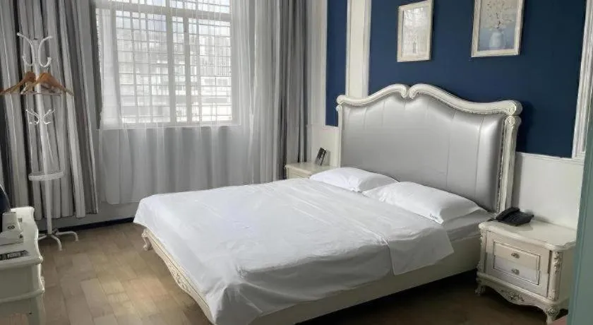 Bed in Thank Inn Hotel Hainan Sanya Sanya Bay Seascape Branch