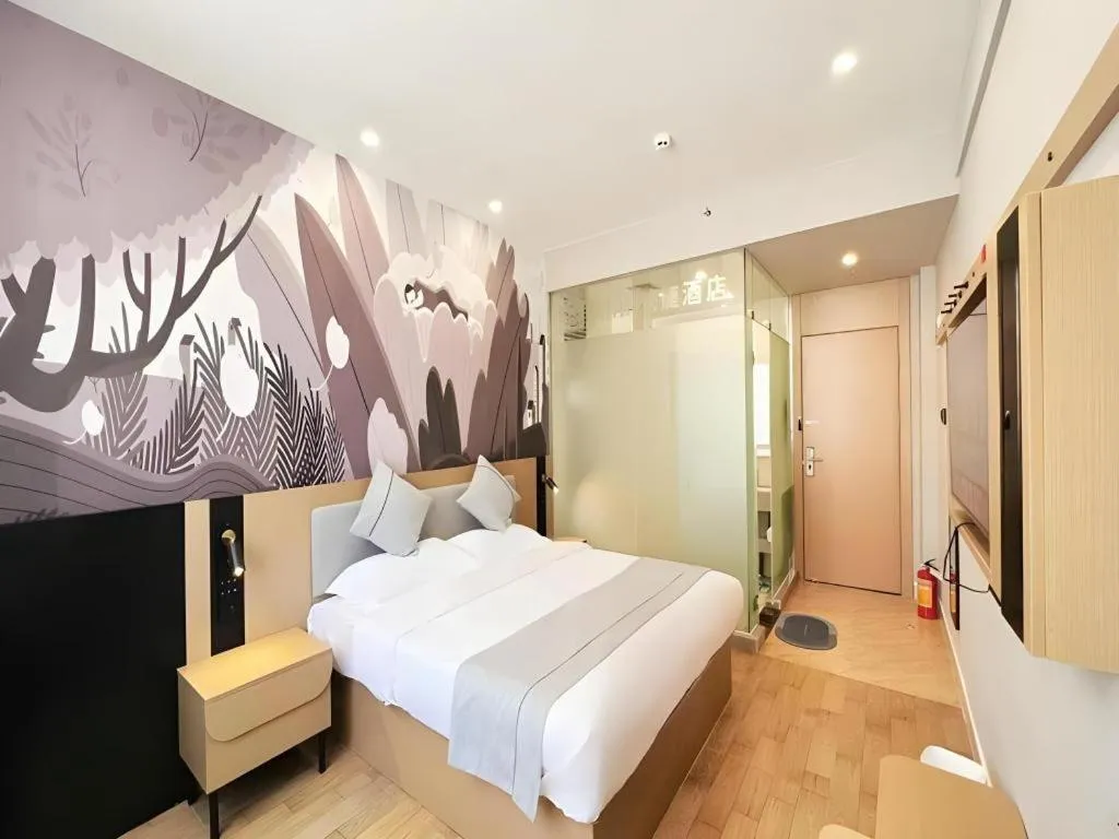 Bed in Thank Inn Hotel Hainan Sanya Sanya Bay Seascape Branch