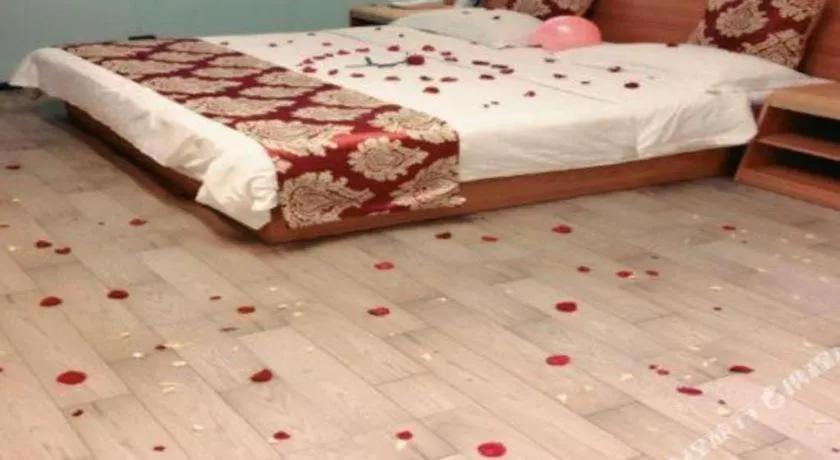 Bed in Thank Inn Hotel Hainan Sanya Sanya Bay Seascape Branch