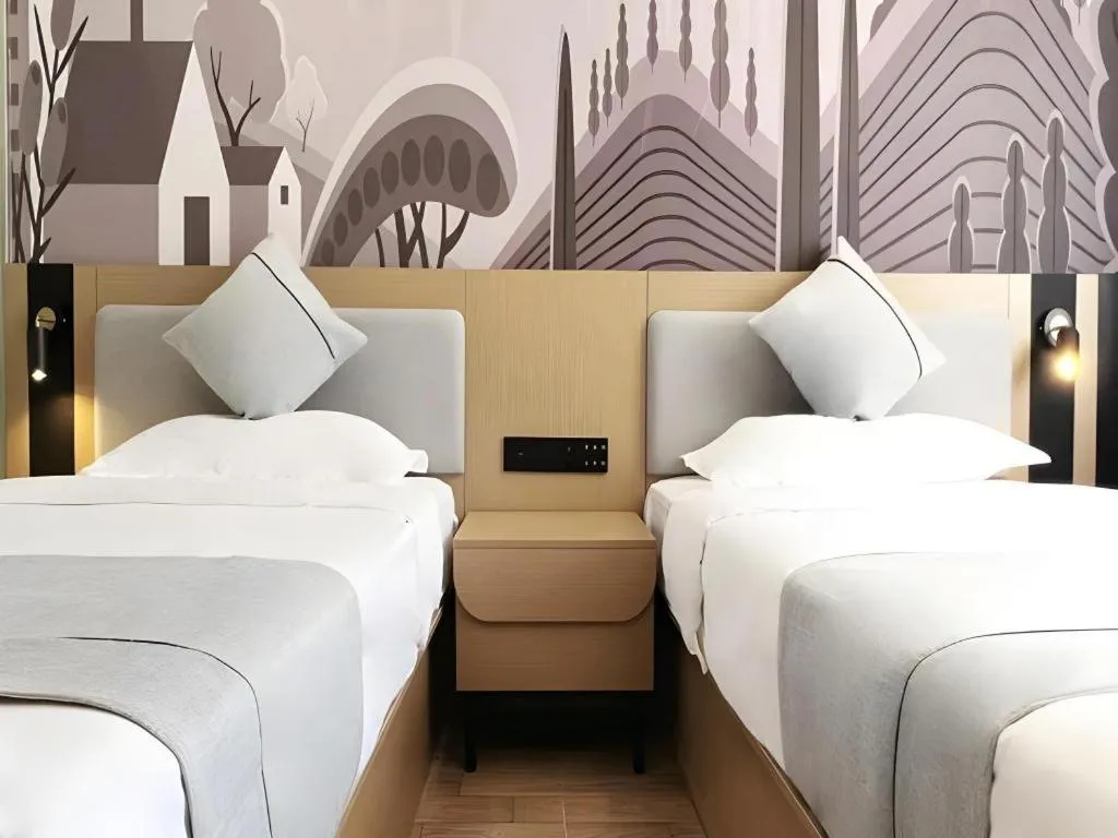 Bed in Thank Inn Hotel Hainan Sanya Sanya Bay Seascape Branch