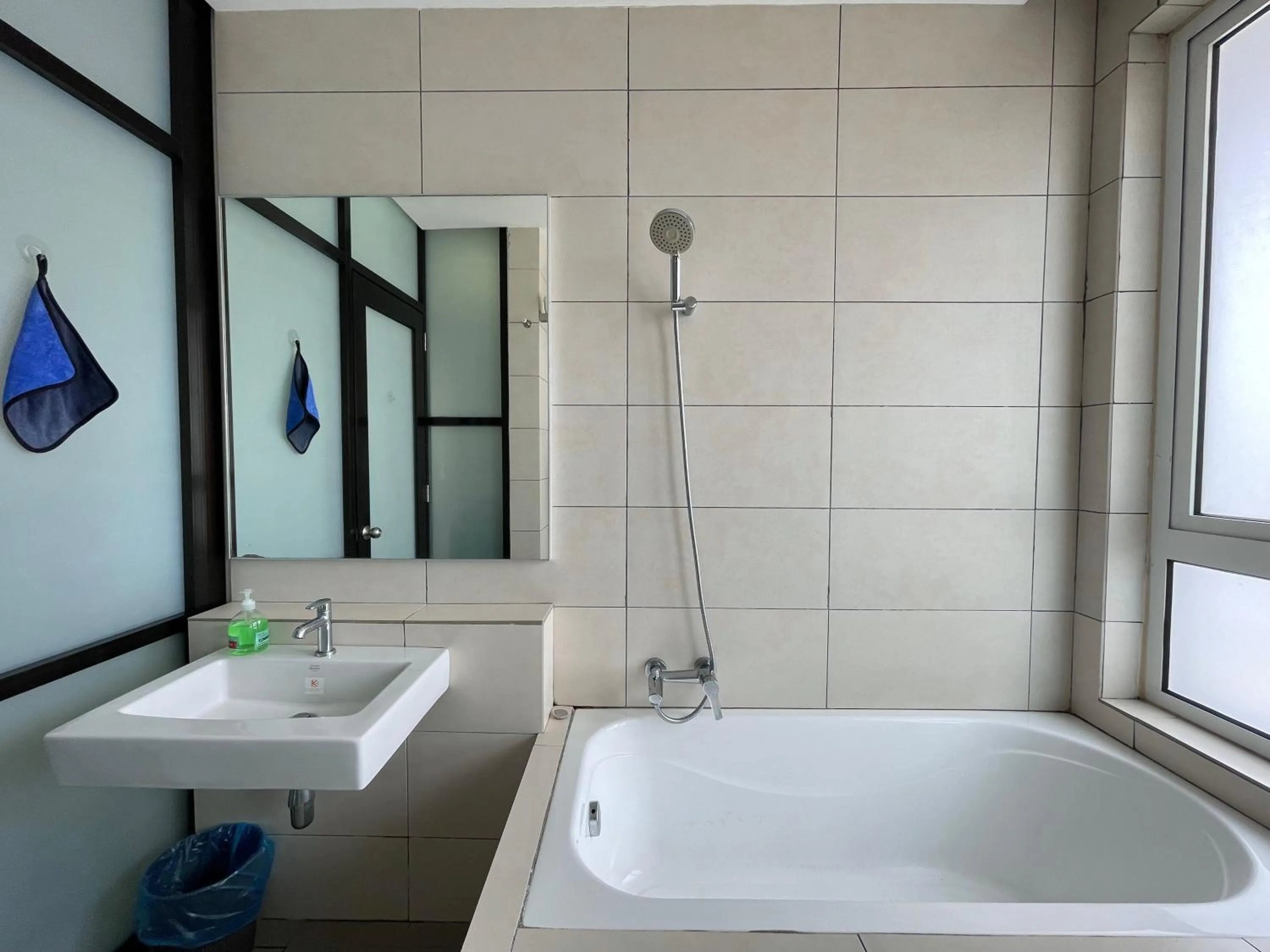 Shower in The Octagon Suites at Ipoh City Centre, 6 pax