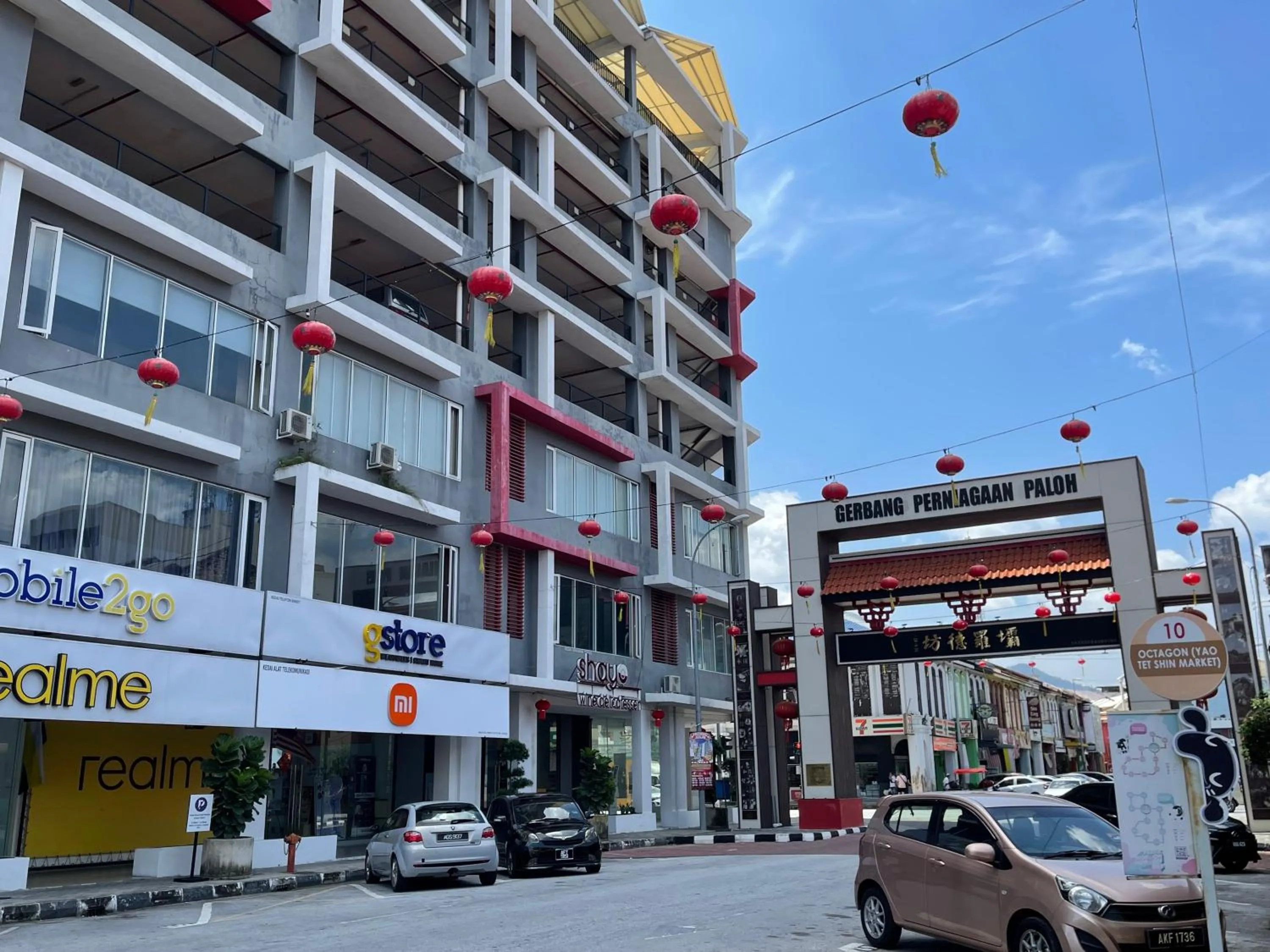 Property building in The Octagon Suites at Ipoh City Centre, 6 pax