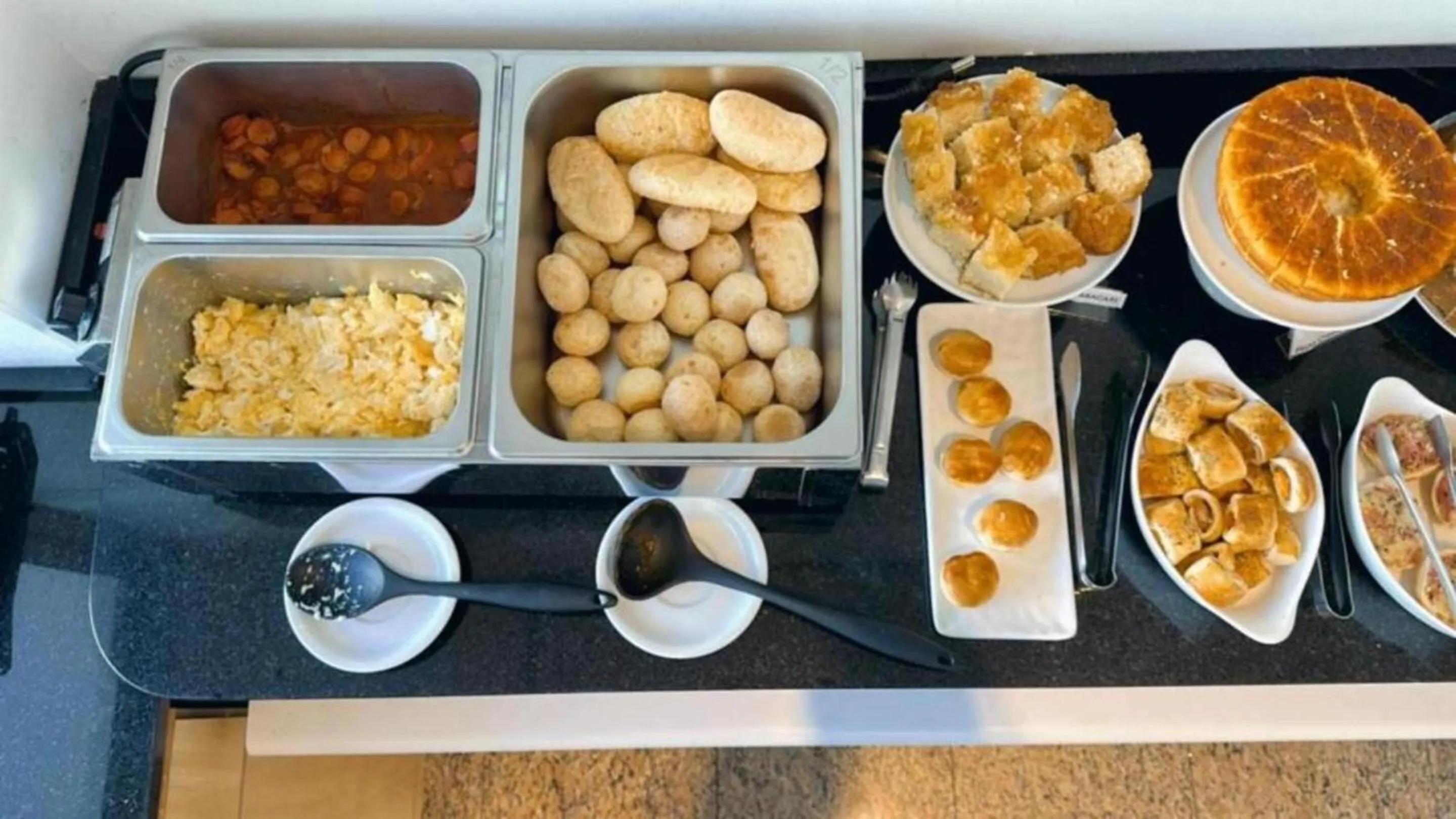 Food in Lym Flat Hotel