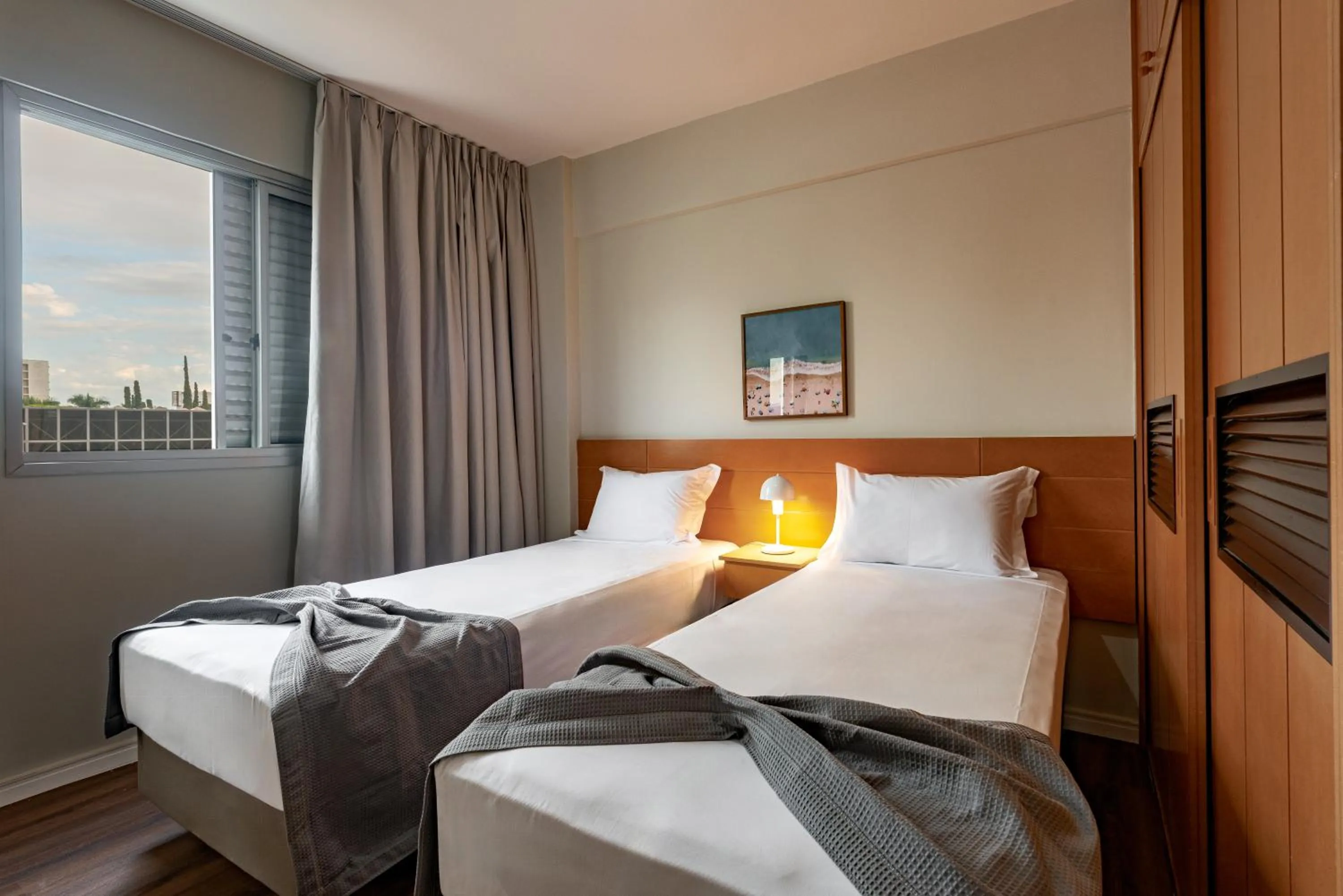 Bed in Lym Flat Hotel