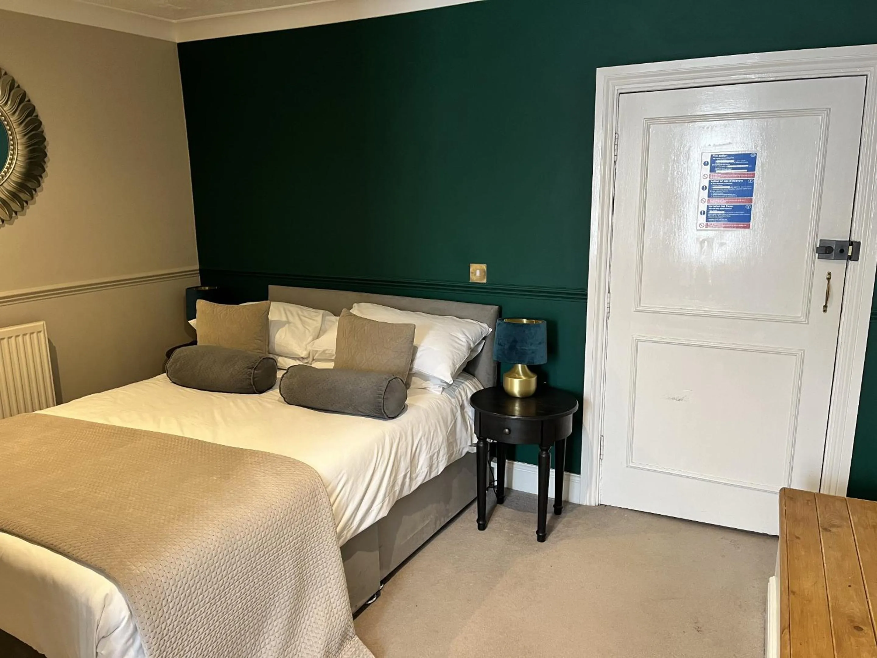 Bedroom, Bed in The Ship Hotel