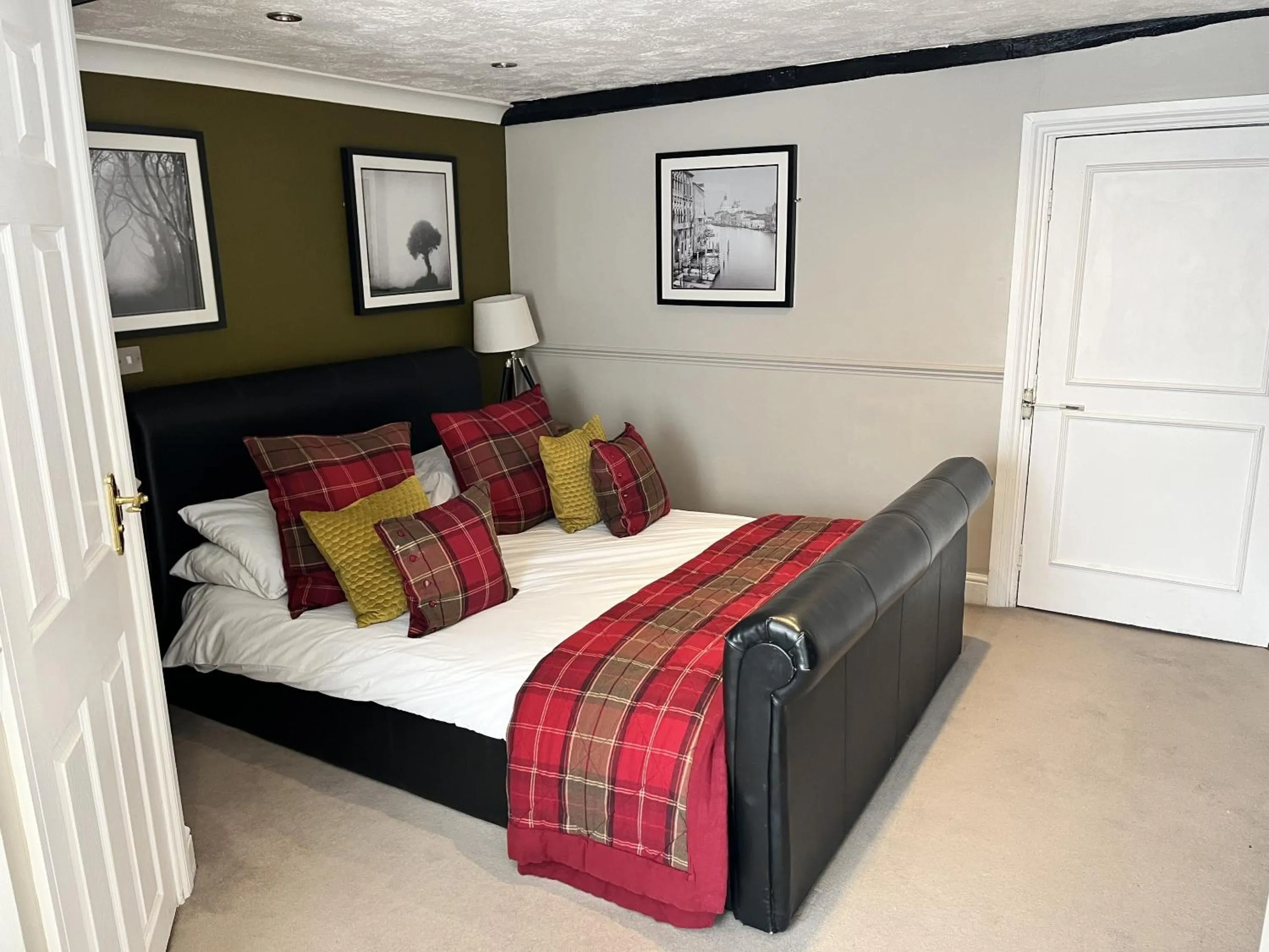 Bedroom, Bed in The Ship Hotel