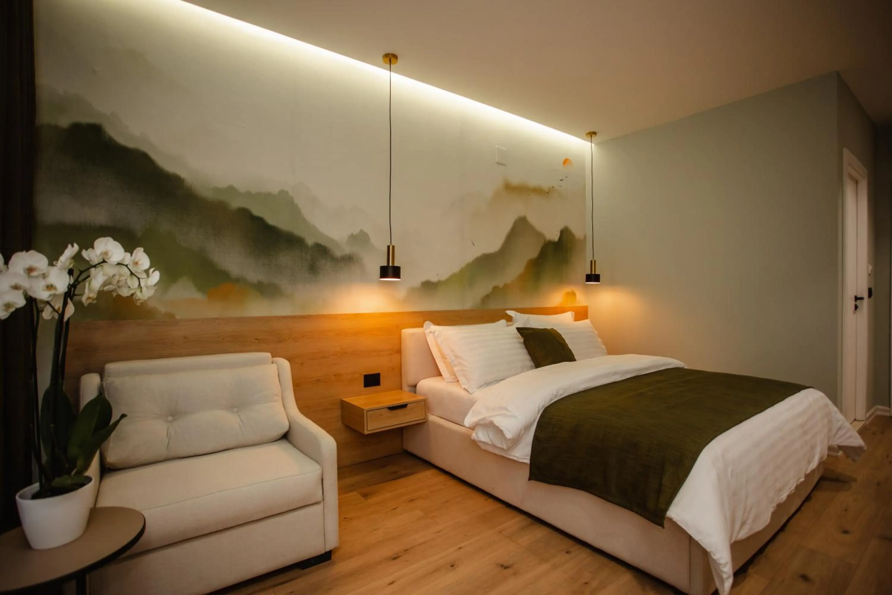 Bed in Oro Inn Hotel