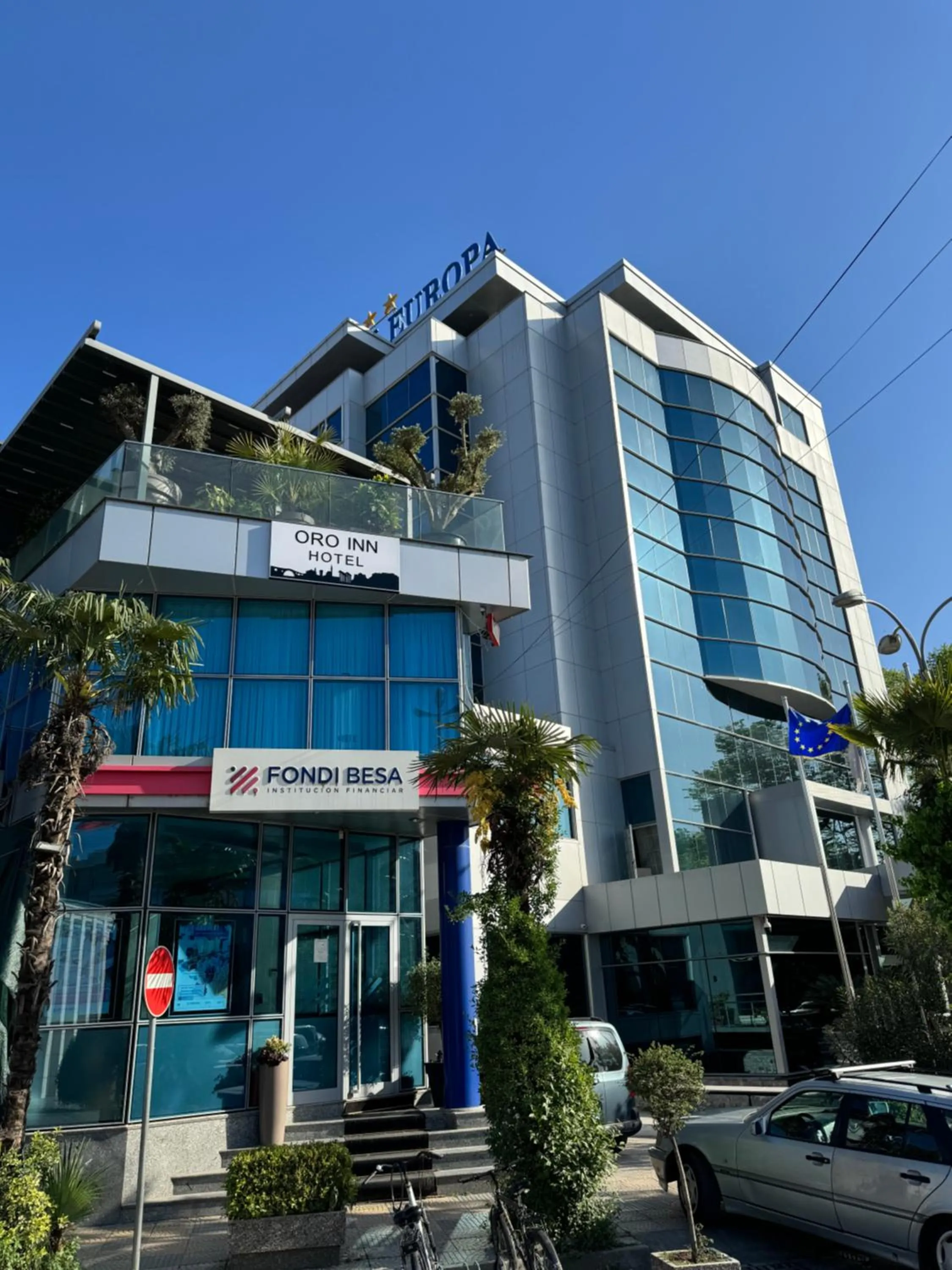 Property building in Oro Inn Hotel